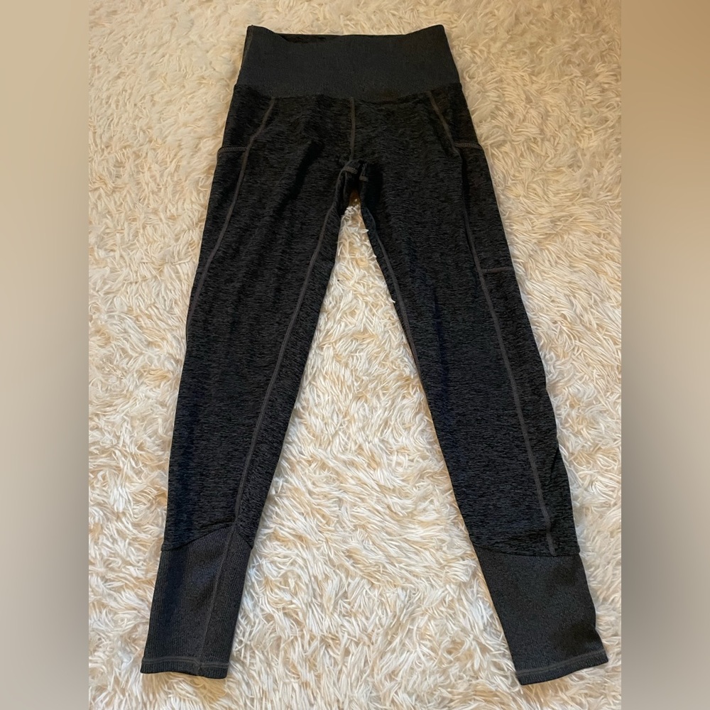 Kirkland gray workout leggings